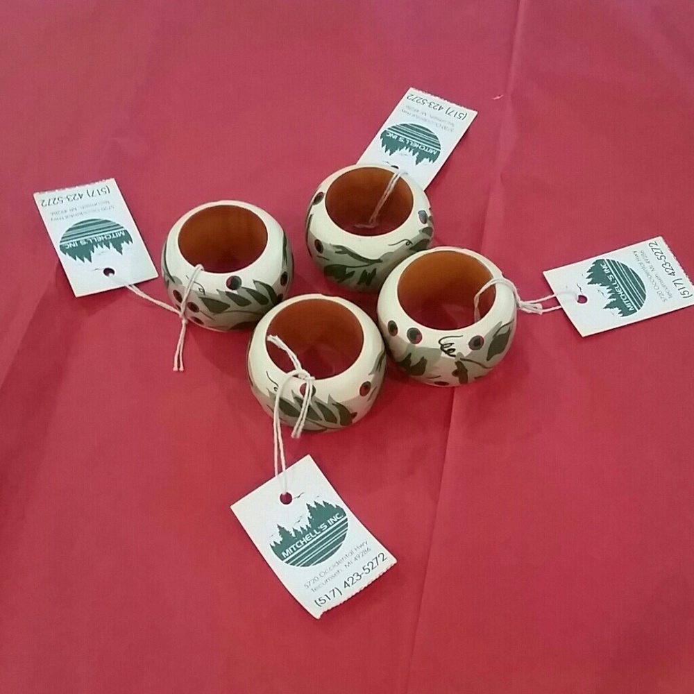 DII Hand Painted Holiday Christmas Napkin Rings NWT